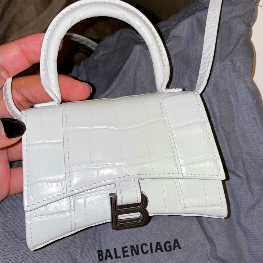 WOMEN'S HOURGLASS MINI HANDBAG